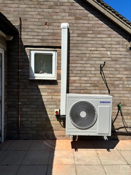 Samsung 5kW Mono R32 Gen6 air source heat pump installed externally, Nassington